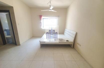 Apartment - Studio - 1 Bathroom for rent in Muwailih Building - Muwaileh - Sharjah