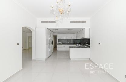 Villa - 5 Bedrooms - 5 Bathrooms for rent in Meadows 4 - Meadows - Dubai