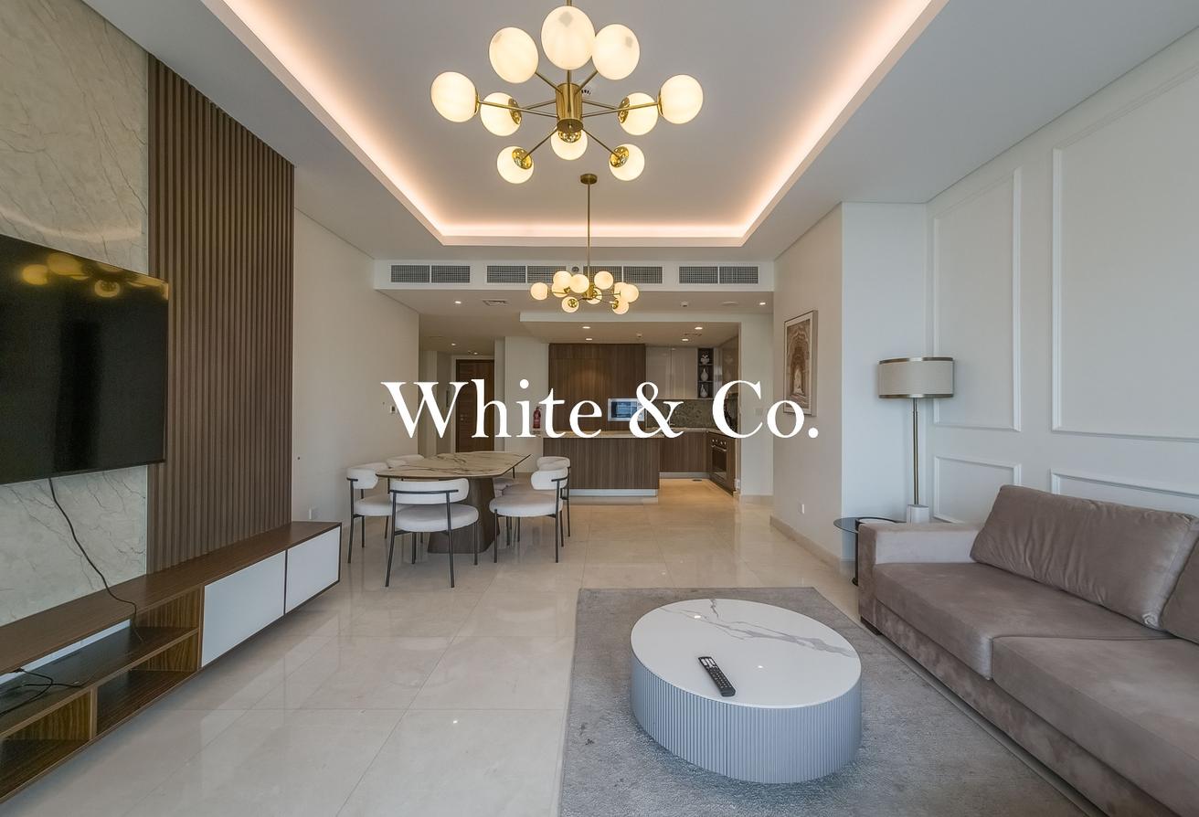 Luxury | Maids Room | Large Living Layout photo 6