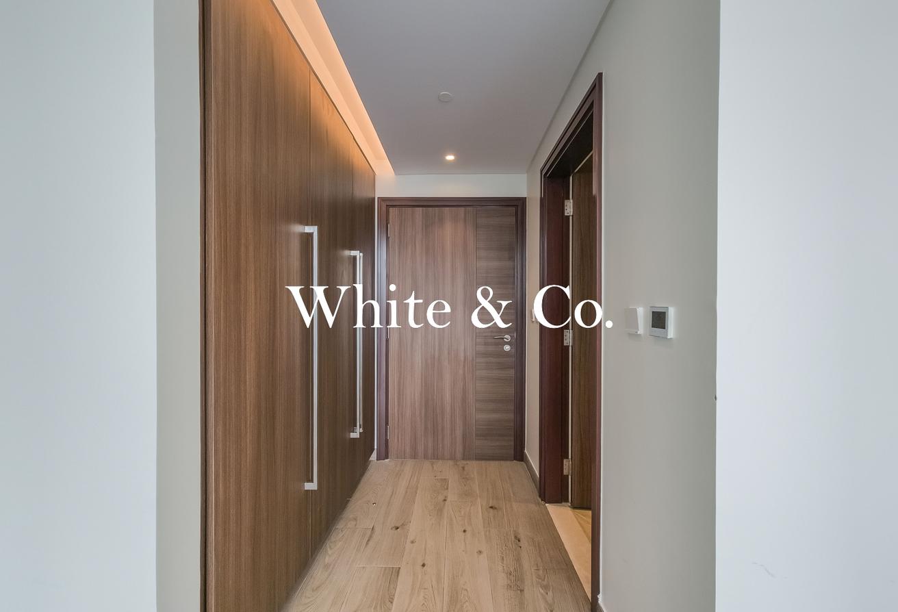 Luxury | Maids Room | Large Living Layout photo 14
