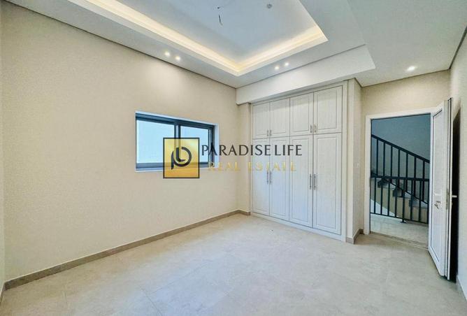 102820217 - Property Image 3