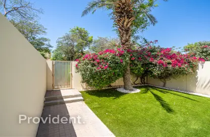 فيلا - 2 غرف نوم - 3 حمامات للايجار في الينابيع 8 - الينابيع - دبي