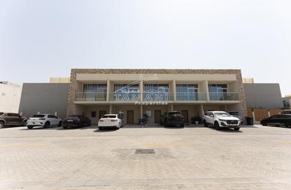 Townhouse - 2 - 3 for rent in Rukan 3 - Rukan - Dubai Townhouse - 2 - 3 for rent in Rukan 3 - Rukan - Dubai
