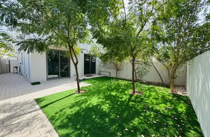 شقة - 3 غرف نوم - 4 حمامات للايجار في أبتاون الزاهية - الزاهية - تجارية مويلح - الشارقة