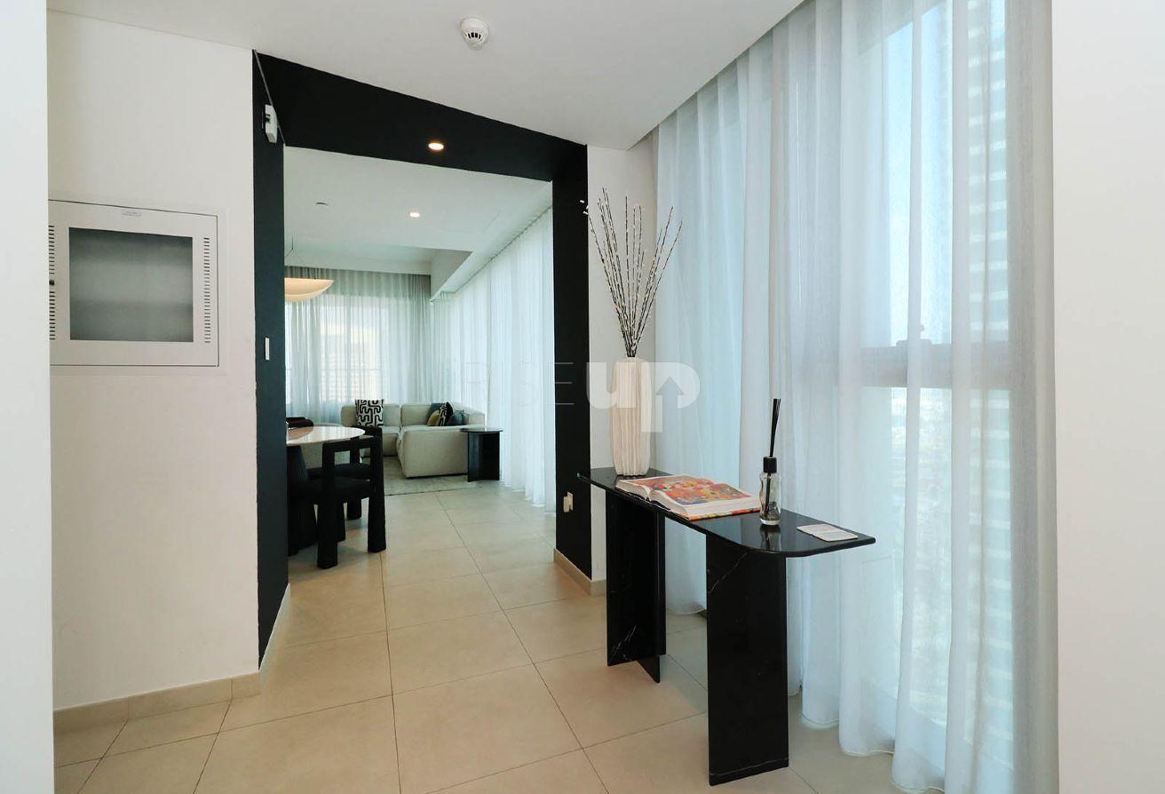 Unfurnished | Burj View | Spacious | Luxury photo 7
