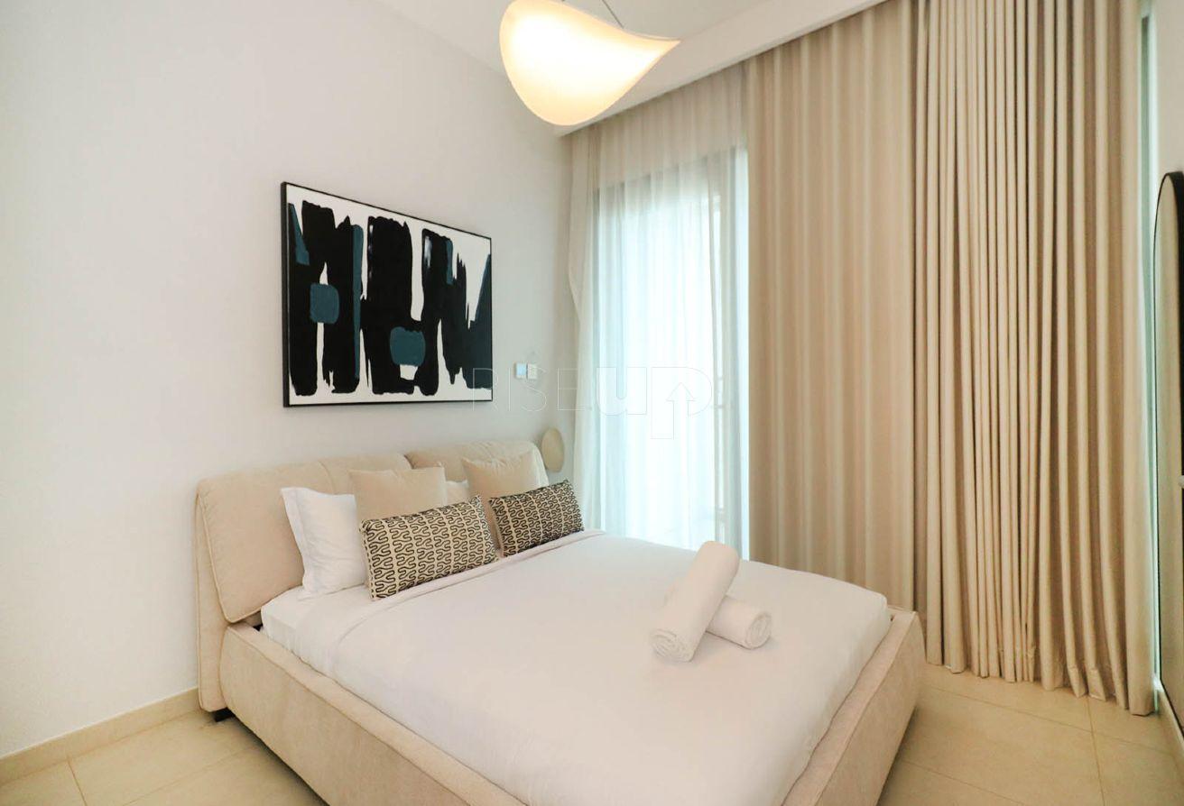 Unfurnished | Burj View | Spacious | Luxury photo 15