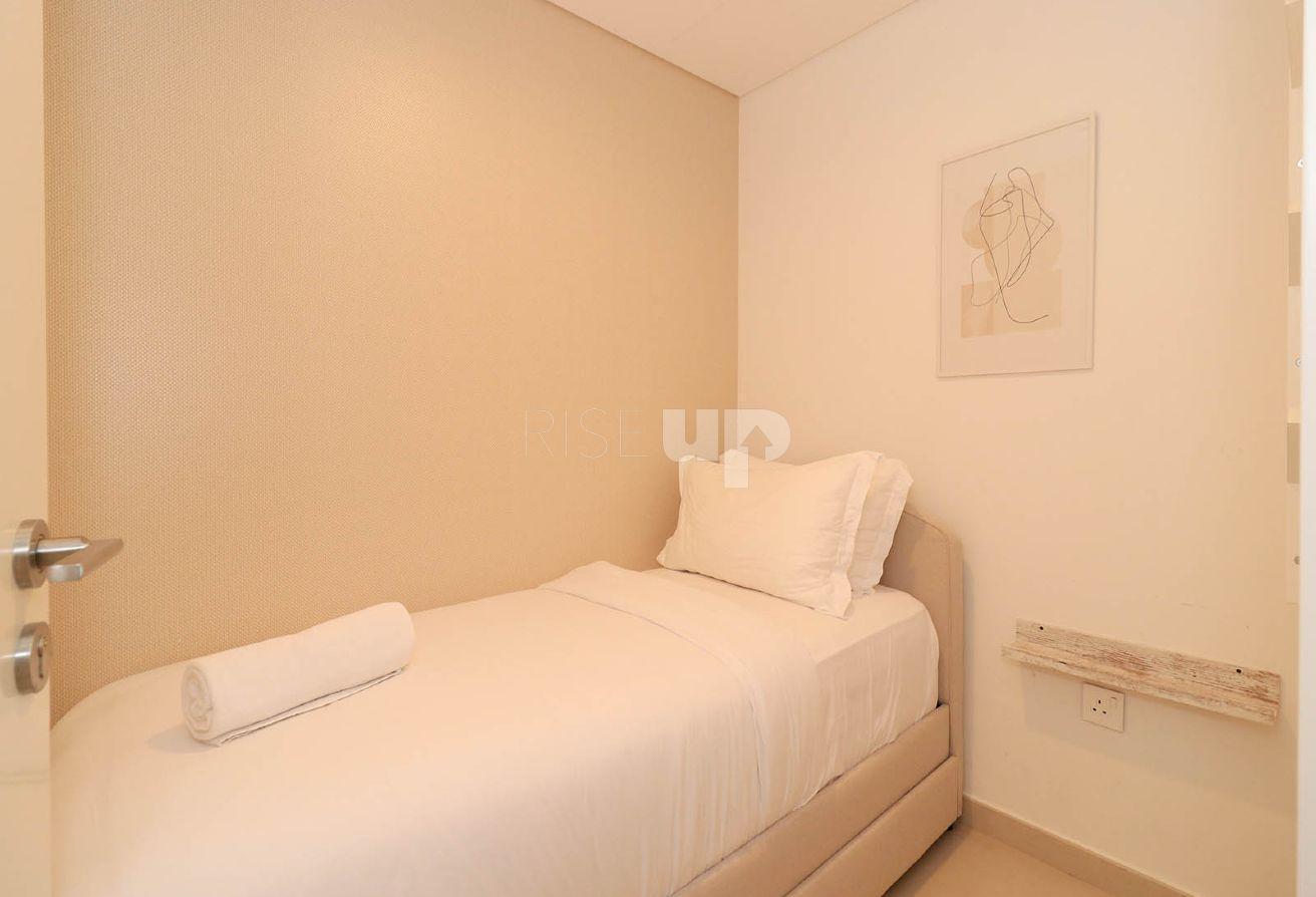 Unfurnished | Burj View | Spacious | Luxury photo 22