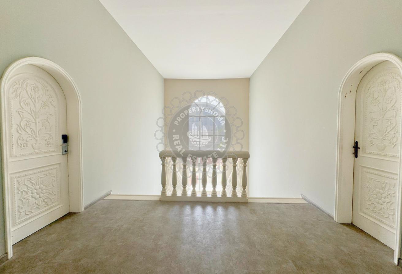 Spacious Villa | Residential | Vacant photo 4