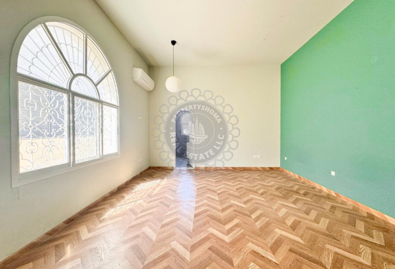 Spacious Villa | Residential | Vacant photo 5