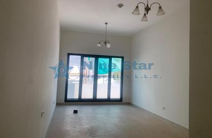 Villa - 4 - 4 for rent in Jumeirah 1 Villas - Jumeirah 1 - Jumeirah - Dubai Villa - 4 - 4 for rent in Jumeirah 1 Villas - Jumeirah 1 - Jumeirah - Dubai