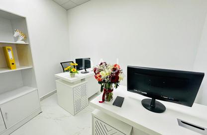 Office Space - Studio - 1 Bathroom for rent in Reem Residency - Al Karama - Dubai