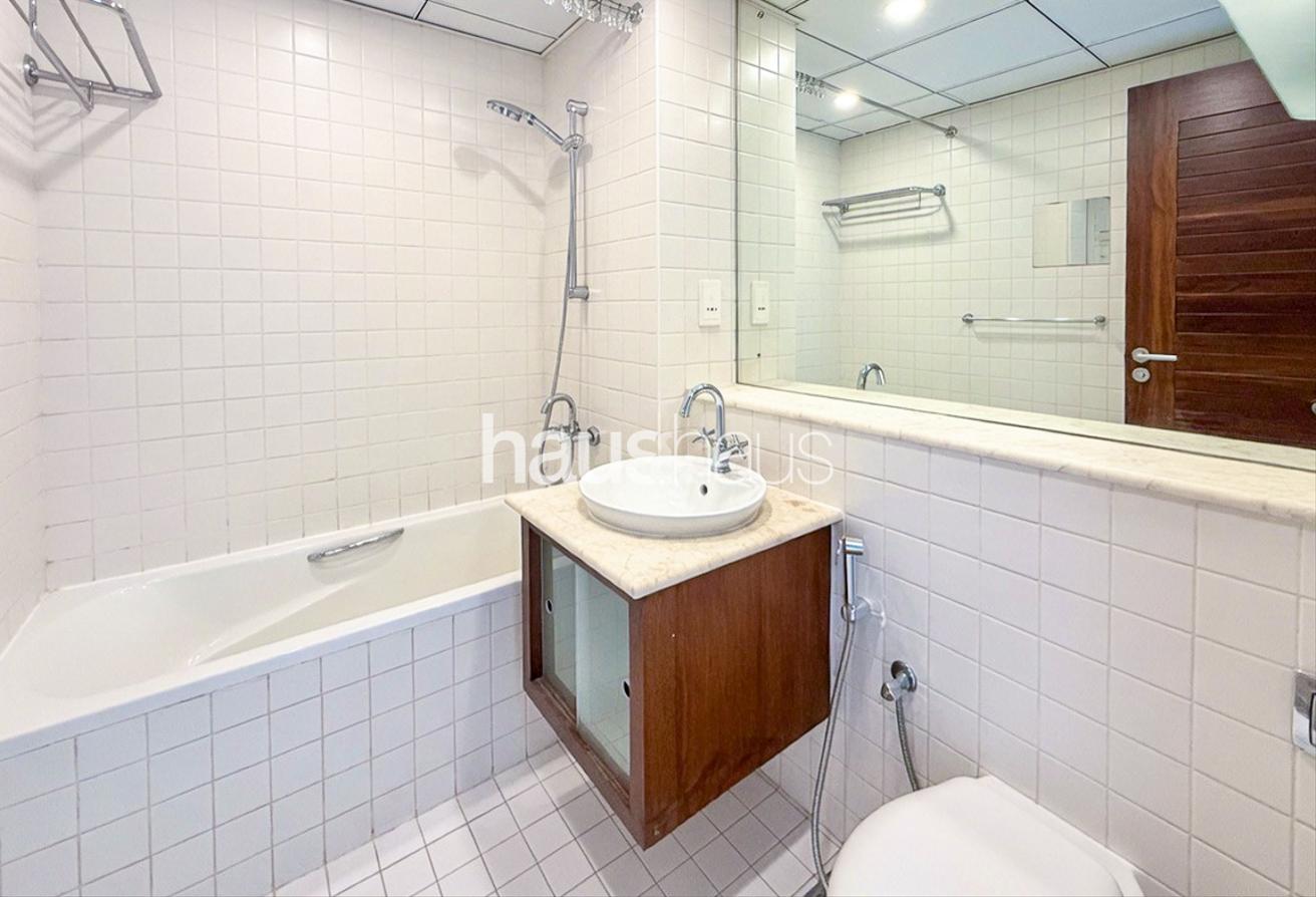 Chiller Free | Vacant | Prime Location photo 8
