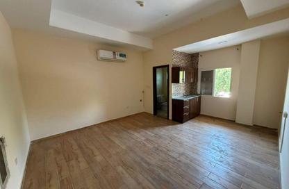 Apartment - Studio - 1 Bathroom for rent in Al Mowaihat 1 - Al Mowaihat - Ajman Apartment - Studio - 1 Bathroom for rent in Al Mowaihat 1 - Al Mowaihat - Ajman