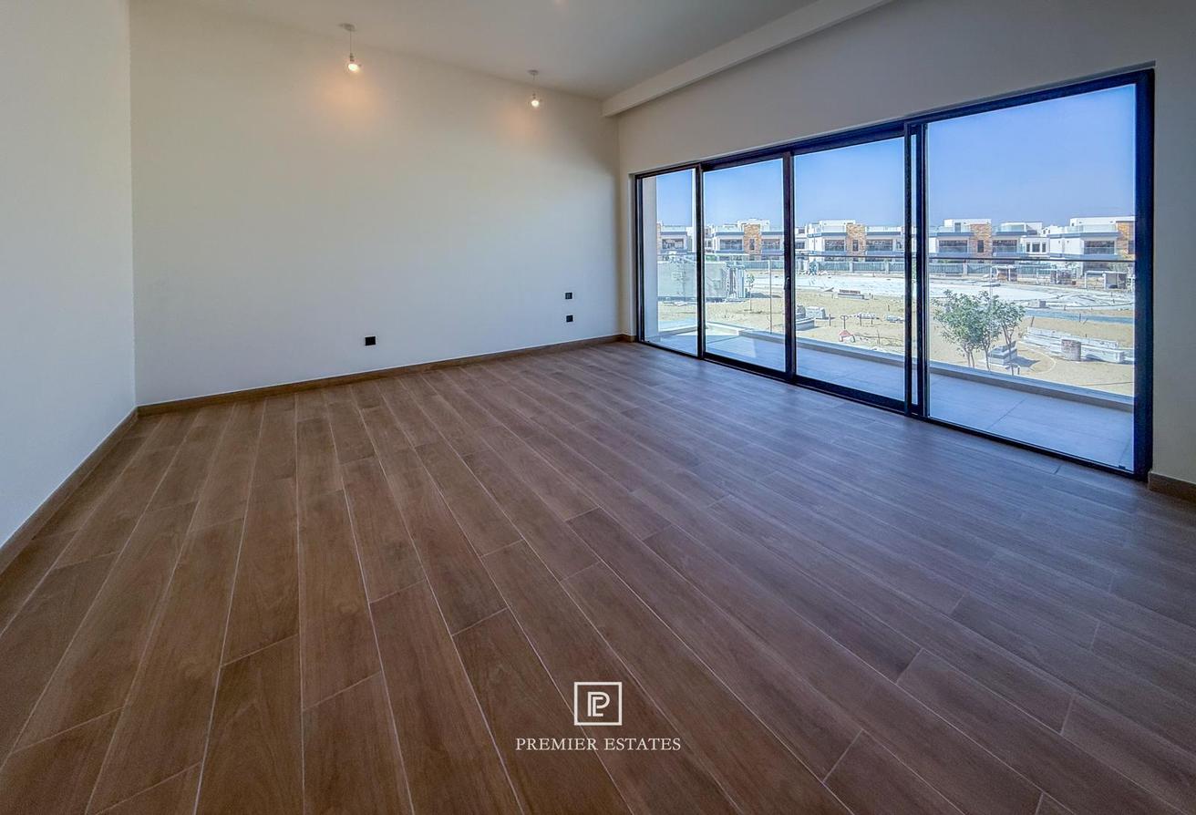 Brand New Villa | Large Plot | Lagoon Views photo 5