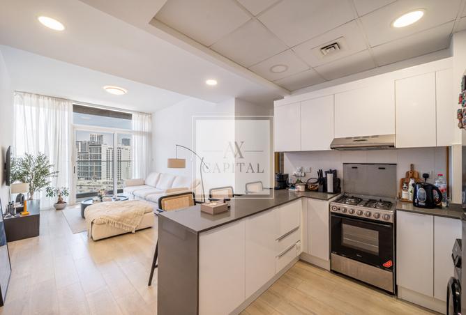 LARGE LAYOUT | VERY BRIGHT | VASTU | OP PRICE