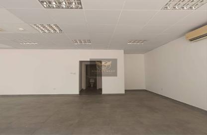 Shop - Studio - 1 for rent in Building X10 - England Cluster - International City - Dubai