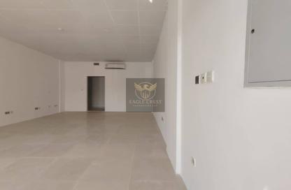 Shop - Studio - 1 for rent in Building X10 - England Cluster - International City - Dubai Shop - Studio - 1 for rent in Building X10 - England Cluster - International City - Dubai