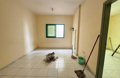 شقة - غرفة نوم - 1 حمام للايجار في بناية البطينة 9 - البطينة - الشارقة