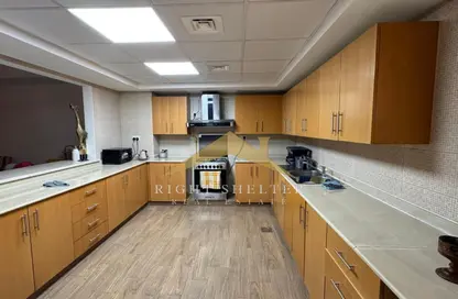 فيلا - 4 غرف نوم - 5 حمامات للايجار في بيتي - قرية الحمرا - رأس الخيمة