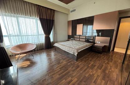 Apartment - 3 Bedrooms - 4 Bathrooms for rent in Corniche Tower - Ajman Corniche Road - Ajman