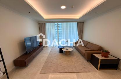Apartment - 1 Bedroom - 1 Bathroom for sale in Palace Beach Residence Tower 2 - Palace Beach Residence - Emaar Beachfront - Dubai Harbour - Dubai