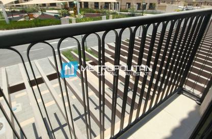 Townhouse - 3 Bedrooms - 4 Bathrooms for rent in Bloom Living - Zayed City (Khalifa City C) - Khalifa City - Abu Dhabi