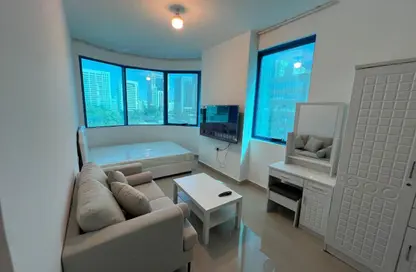 Apartment - Studio - 1 Bathroom for rent in Khalidiya Street - Al Khalidiya - Abu Dhabi Apartment - Studio - 1 Bathroom for rent in Khalidiya Street - Al Khalidiya - Abu Dhabi