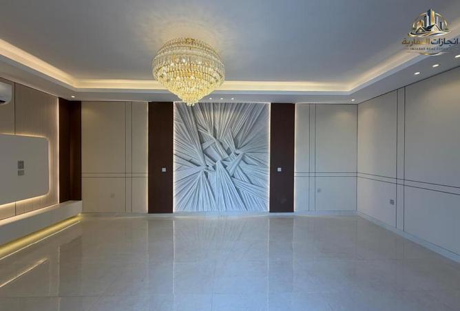 74624102 - Property Image 3