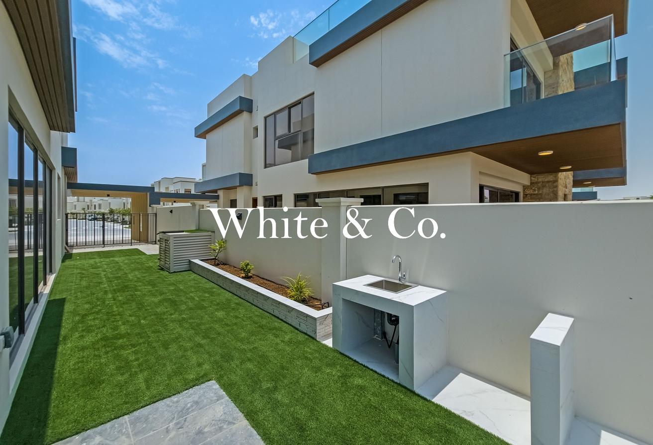 On the Lagoon | Single Row | 6 BR + Maids photo 18