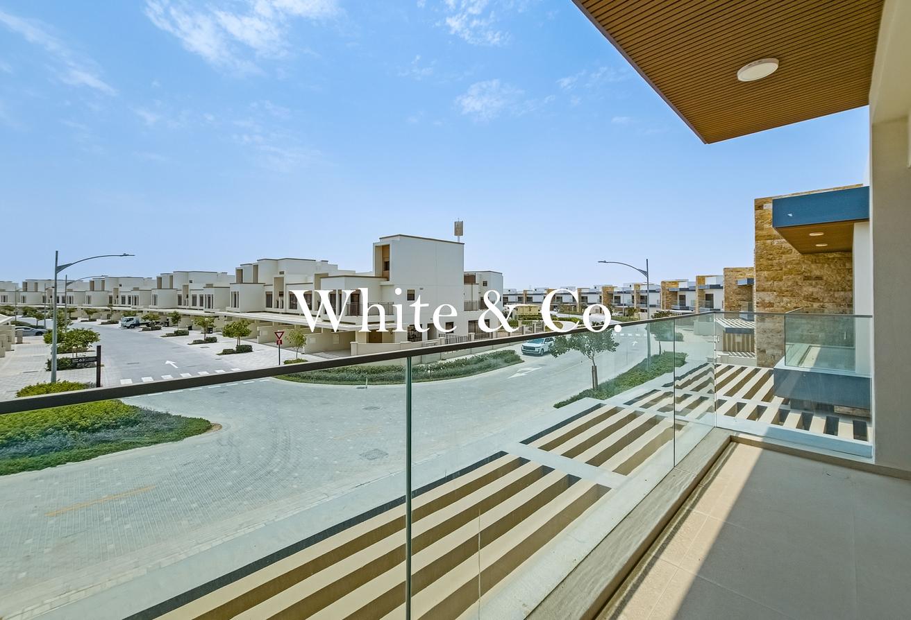On the Lagoon | Single Row | 6 BR + Maids photo 25