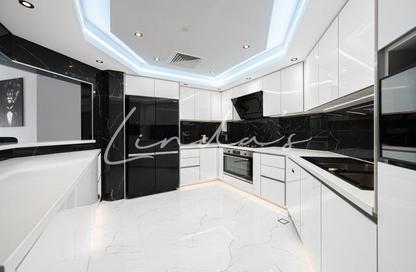 Apartment - 3 Bedrooms - 4 Bathrooms for rent in Al Habool - Shoreline Apartments - Palm Jumeirah - Dubai