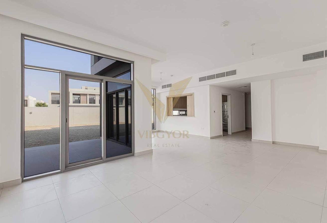 5BR + MAID VILLA | SINGLE ROW | NEAR AMENITIES photo 13
