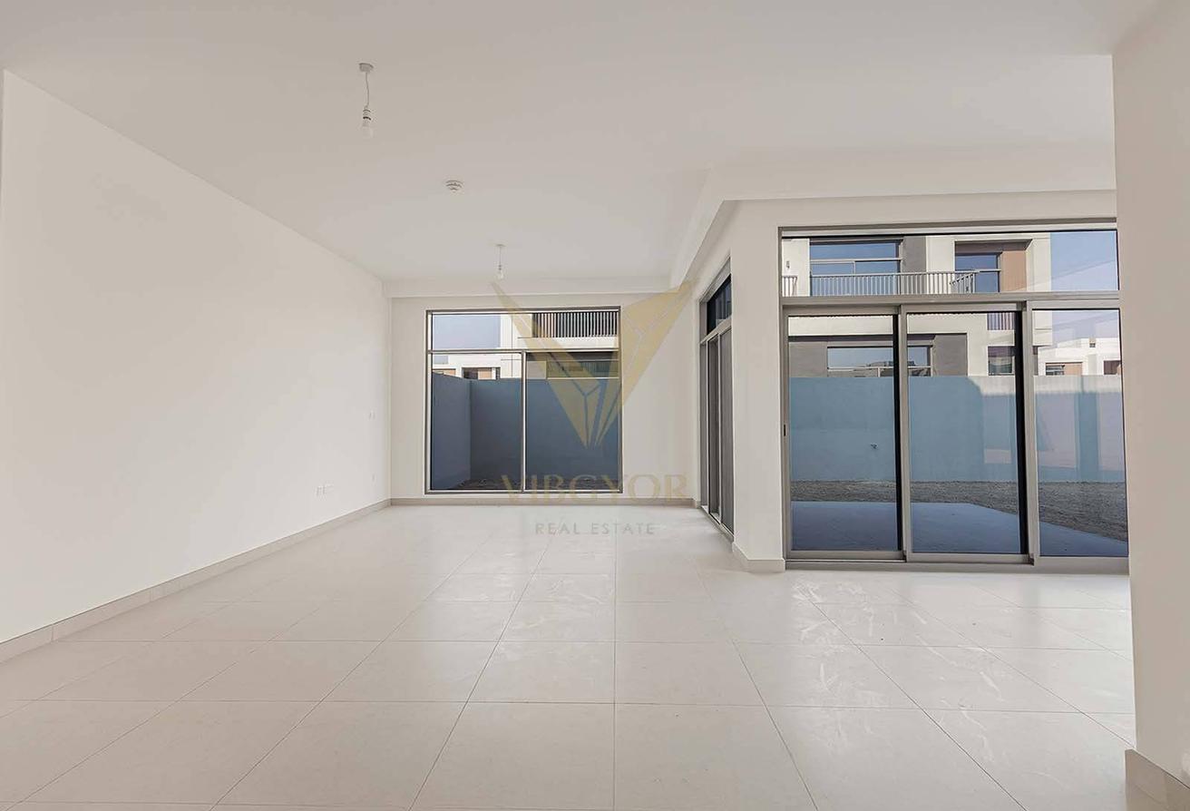 5BR + MAID VILLA | SINGLE ROW | NEAR AMENITIES photo 4
