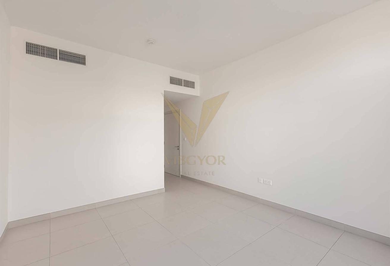 5BR + MAID VILLA | SINGLE ROW | NEAR AMENITIES photo 8