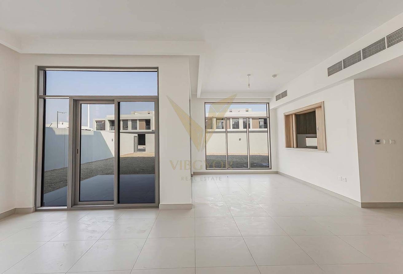 5BR + MAID VILLA | SINGLE ROW | NEAR AMENITIES photo 10
