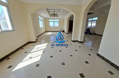 Villa - 4 - 5 for rent in Al Hazana - Al Riqqa - Sharjah