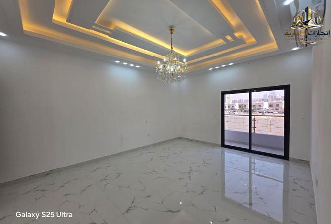 137015412 - Property Image 2