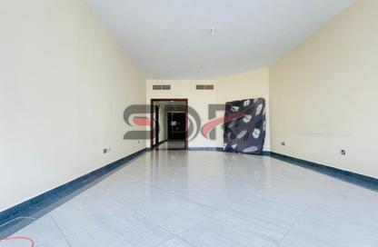 Apartment - 3 - 4 for rent in UBL Tower - Khalifa Street - Abu Dhabi Apartment - 3 - 4 for rent in UBL Tower - Khalifa Street - Abu Dhabi