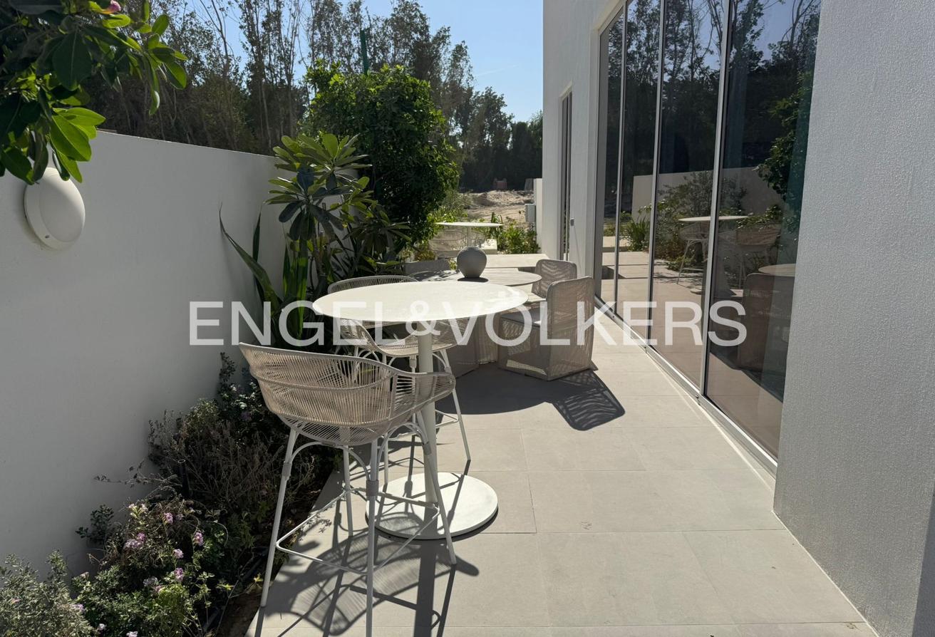 4 Bedroom | Park View | Premium photo 24