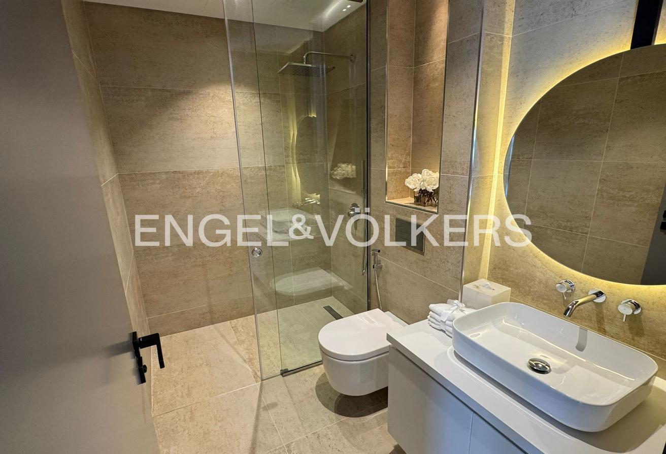 4 Bedroom | Park View | Premium photo 18
