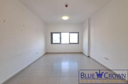 Apartment - 1 Bedroom - 3 Bathrooms for rent in Al Waleed 5 Building - Al Karama - Dubai