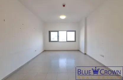 Apartment - 1 Bedroom - 3 Bathrooms for rent in Al Waleed 5 Building - Al Karama - Dubai