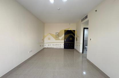 Apartment - 1 Bedroom - 2 Bathrooms for rent in Infinity Building - Sheikh Zayed Road - Dubai