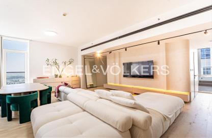 Apartment - 3 Bedrooms - 3 Bathrooms for sale in Vezul Residence - Business Bay - Dubai