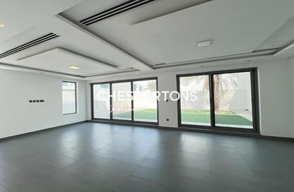 Villa - 4 Bedrooms - 5 Bathrooms for rent in Jumeirah 1 Villas - Jumeirah 1 - Jumeirah - Dubai