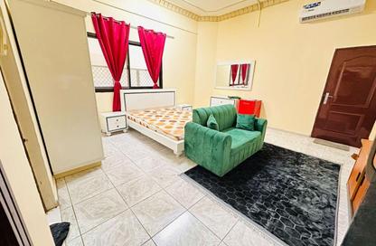 Apartment - Studio - 1 Bathroom for rent in Al Marjan Tower - Al Falah Street - City Downtown - Abu Dhabi
