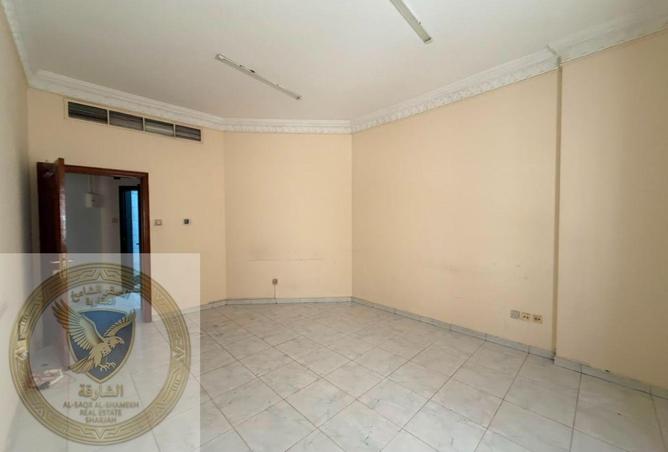 121542354 - Property Image 2