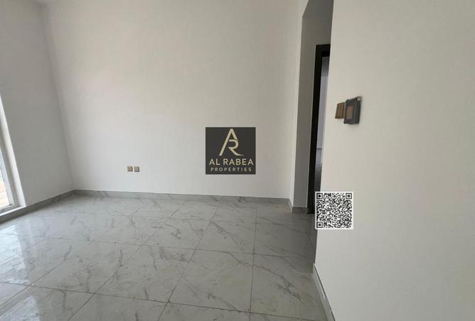 121118011 - Property Image 3