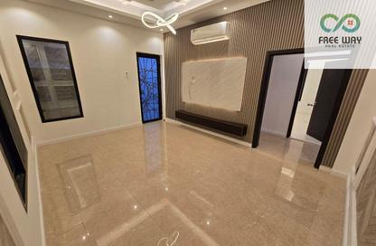 Villa - 3 - 4 for rent in Al Zaheya Gardens - Al Zahya - Ajman