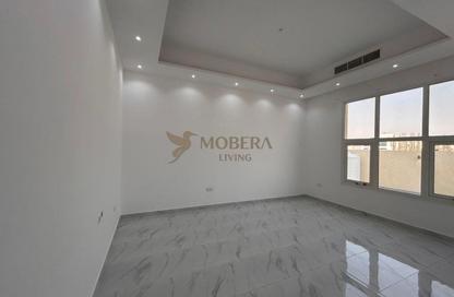 Villa - 5 Bedrooms - 7 Bathrooms for rent in Al Aweer 1 - Al Aweer - Dubai